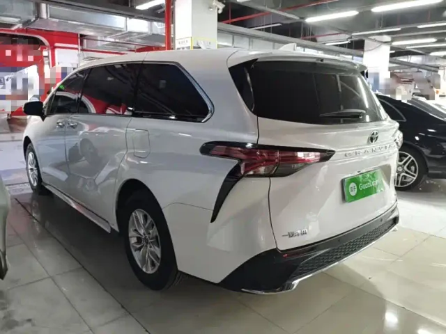 Toyota Granvia — Фото автомобиля 4