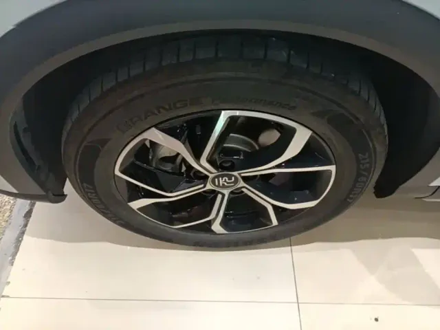 BYD Yuan PLUS — Фото автомобиля 22