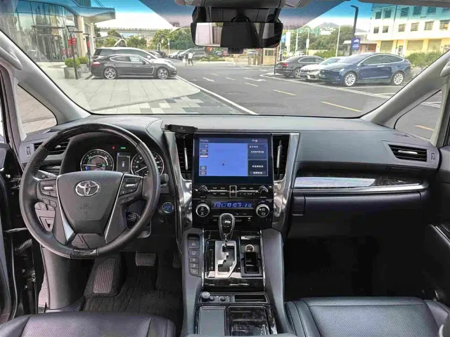 Toyota Vellfire — Фото автомобиля 5