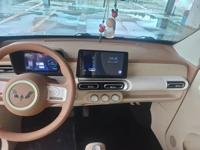 Wuling Hongguang Mini EV — Фото автомобиля 12