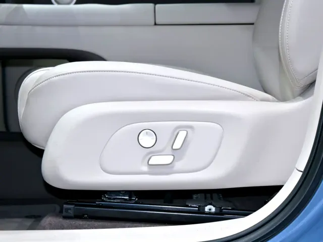 IM Motors LS6 — Фото автомобиля 21