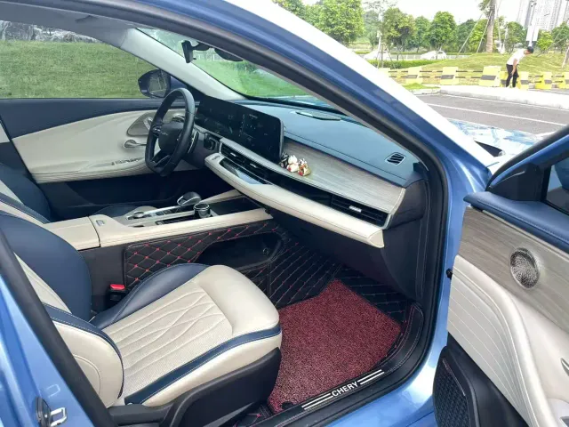 Chery Arrizo 8 — Фото автомобиля 6