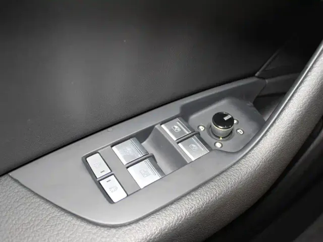 Audi A6L — Фото автомобиля 14