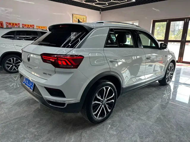 Volkswagen T-Roc — Фото автомобиля 5