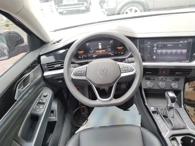 Volkswagen Passat — Фото автомобиля 10