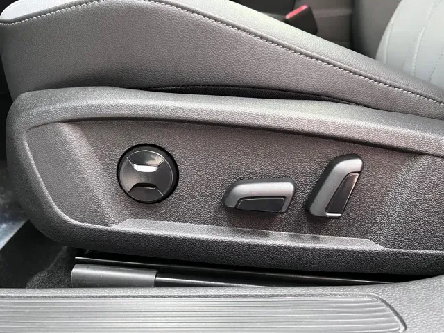 Volkswagen Lavida — Фото автомобиля 12