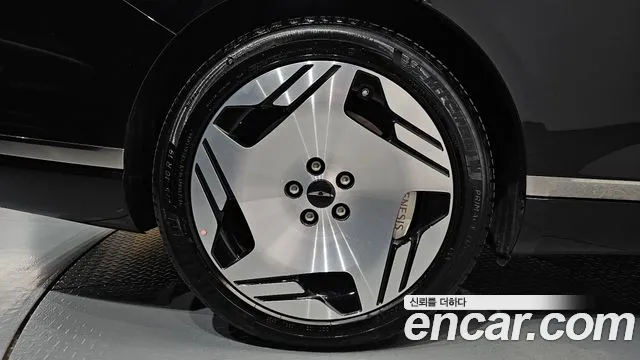 Genesis G80 RG3 — Фото автомобиля 6