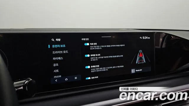 Hyundai Grandeur Grandeur (GN7) 2.5 Бензин 2WD — Фото автомобиля 16
