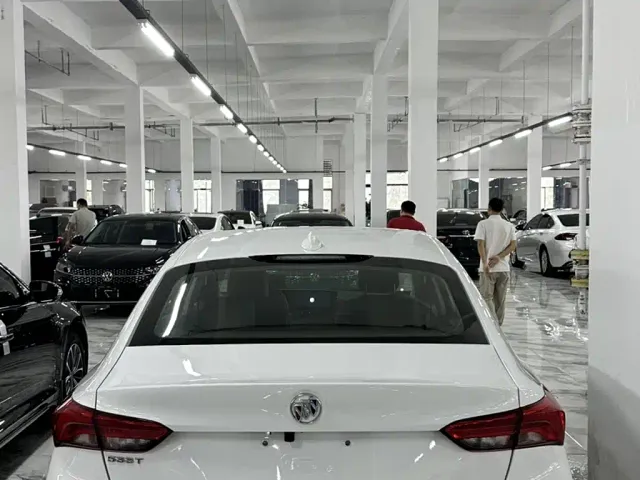 Buick Verano — Фото автомобиля 3