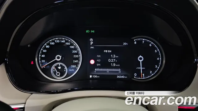 Genesis GV70 — Фото автомобиля 11