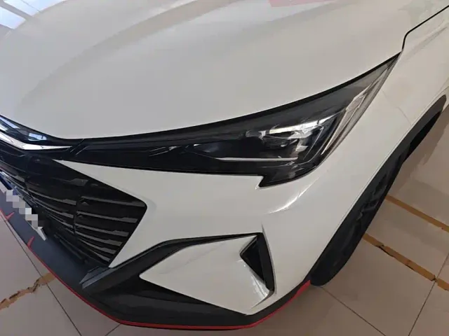 Changan X5 Plus — Фото автомобиля 23