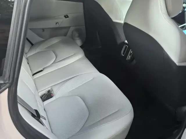 Arcfox Alpha S5 — Фото автомобиля 10