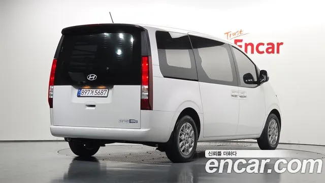 Hyundai Staria — Фото автомобиля 2