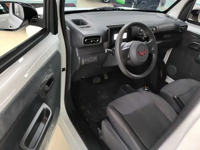 Wuling Zhiguang NEV — Фото автомобиля 15
