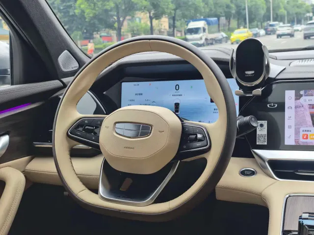 Geely Xingyue L — Фото автомобиля 11