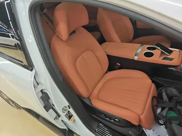 Changan Qiyuan E07 — Фото автомобиля 24