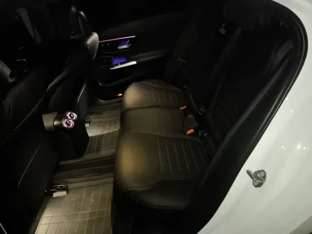 Mercedes-Benz C-Class — Фото автомобиля 14
