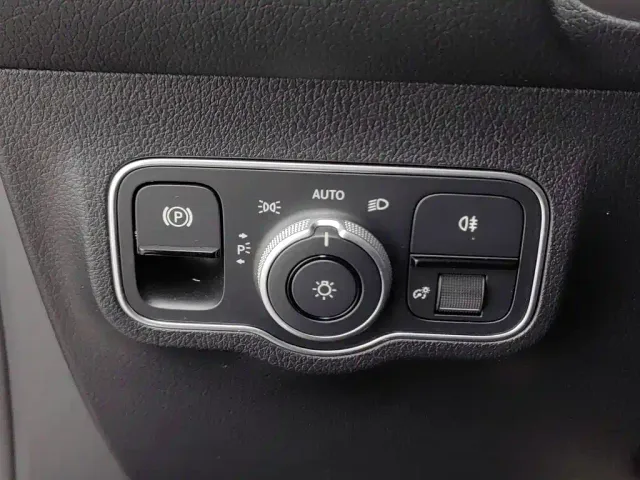 Mercedes-Benz EQB — Фото автомобиля 21