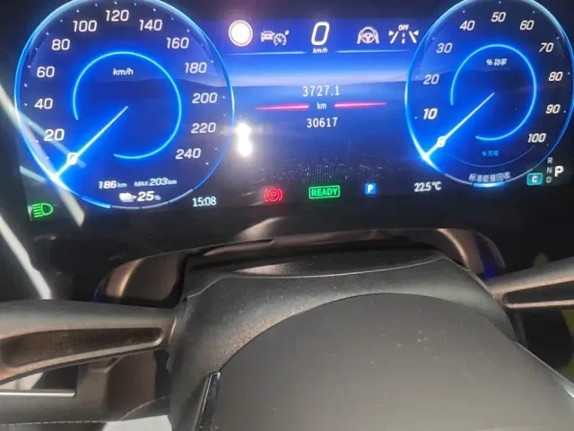 Mercedes-Benz EQS — Фото автомобиля 11