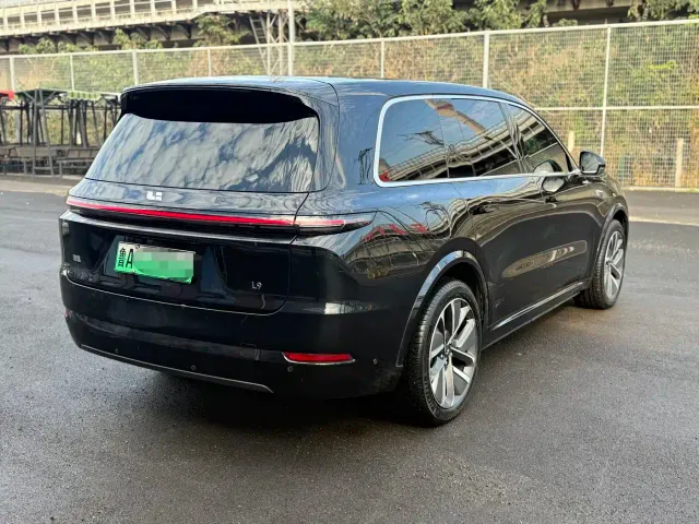 Li Auto L9 — Фото автомобиля 4