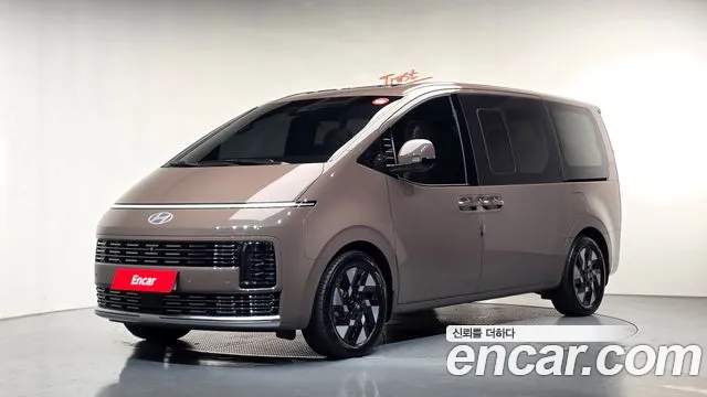 Фотография автомобиля — Hyundai Staria