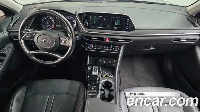 Hyundai Sonata — Фото автомобиля 10