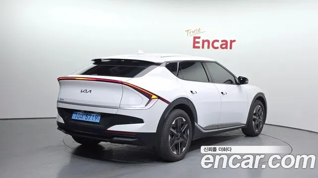 Kia EV6 — Фото автомобиля 2