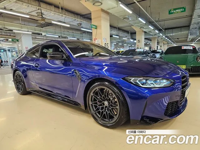 BMW M4 — Фото автомобиля 3