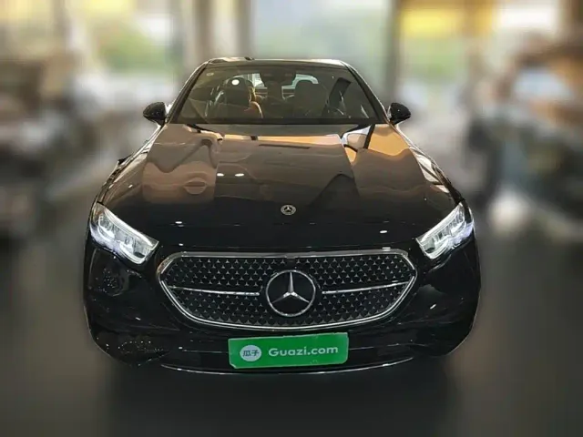 Mercedes-Benz E-Class — Фото автомобиля 4