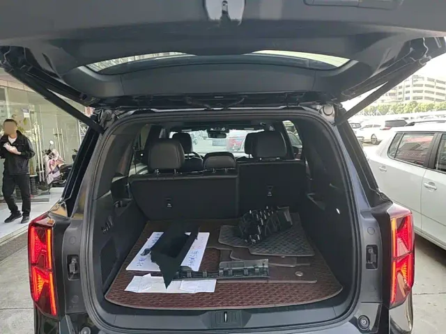 GAC Trumpchi GS8 — Фото автомобиля 18
