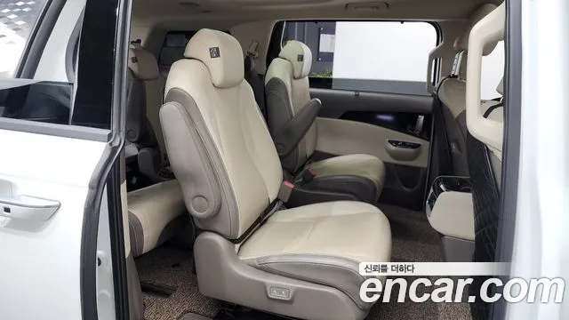 Kia Canival Carnival 4 поколение Бензин 9 мест Signature — Фото автомобиля 11
