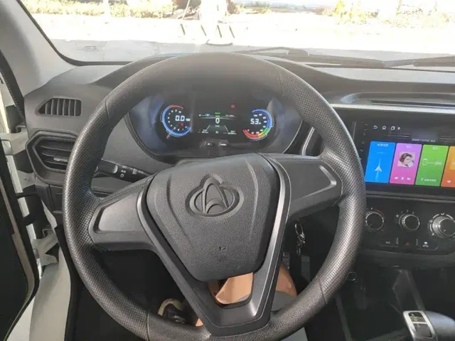 Changan Ruixing EM60 — Фото автомобиля 10