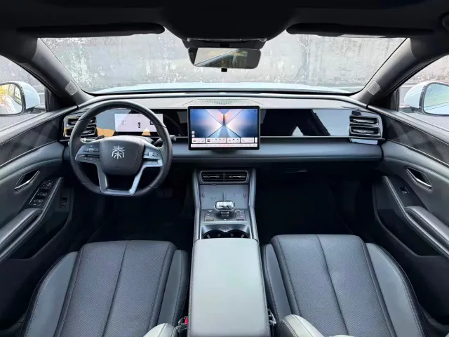 BYD Qin L — Фото автомобиля 16