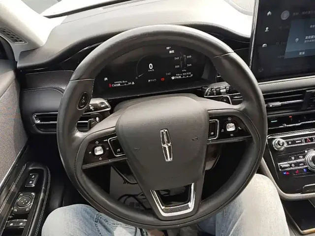 Lincoln Corsair — Фото автомобиля 10