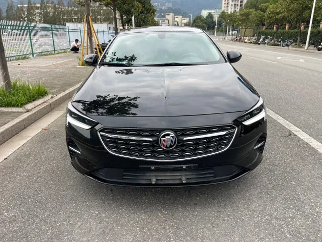 Buick Regal — Фото автомобиля 2