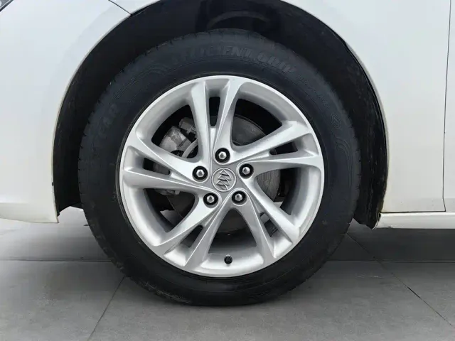 Buick Regal — Фото автомобиля 17