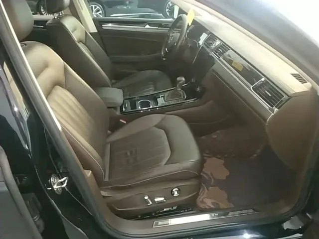 Volkswagen Phideon — Фото автомобиля 24