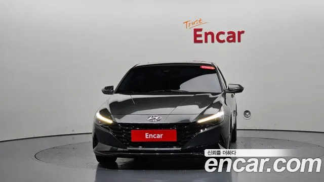 Hyundai Avante CN7 — Фото автомобиля 3