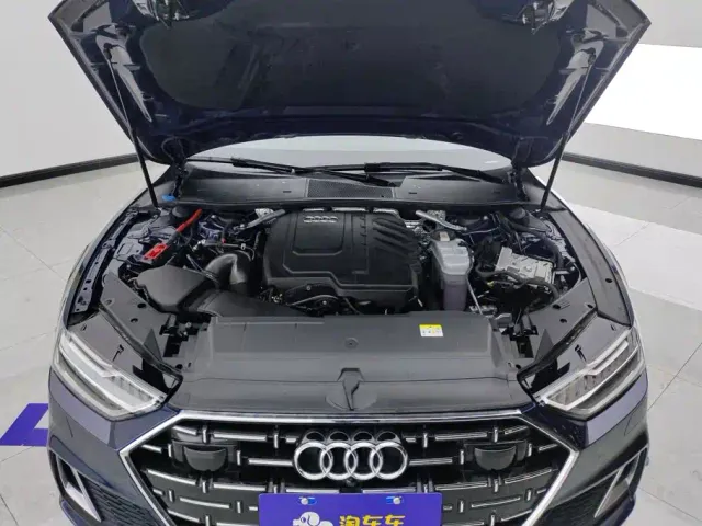 Audi A7L — Фото автомобиля 10