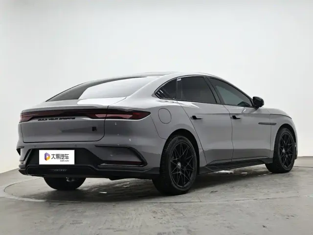 BYD Han — Фото автомобиля 3
