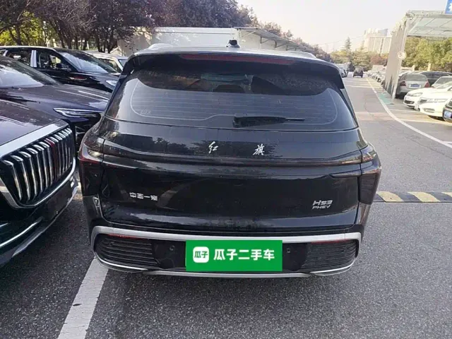 Hongqi HS3 PHEV — Фото автомобиля 5