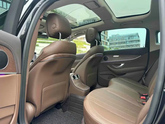 Mercedes-Benz E-Class — Фото автомобиля 9
