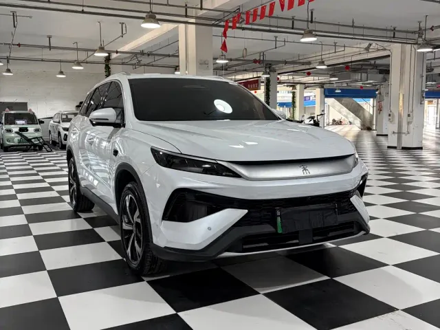BYD Song Pro — Фото автомобиля 3