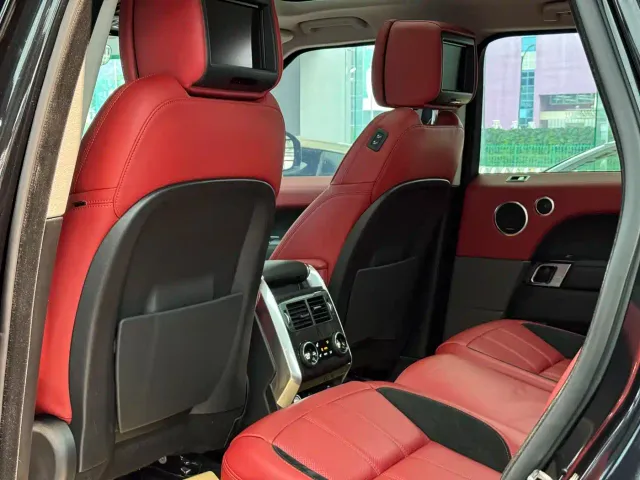 Land Rover Range Rover Sport — Фото автомобиля 17