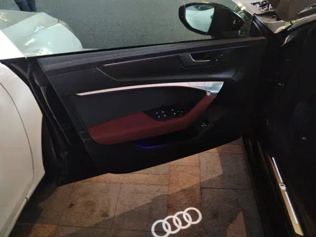 Audi A7L — Фото автомобиля 7
