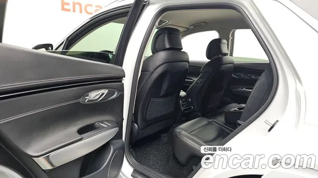 Genesis GV70 2.5T Бензин 2WD — Фото автомобиля 12