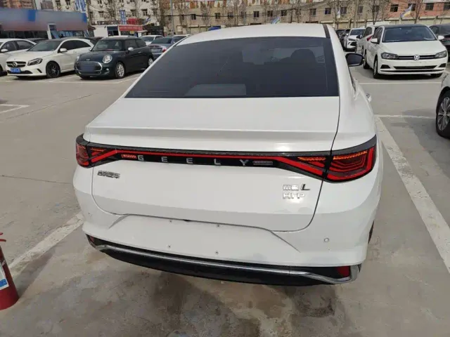 Geely Emgrand L — Фото автомобиля 5