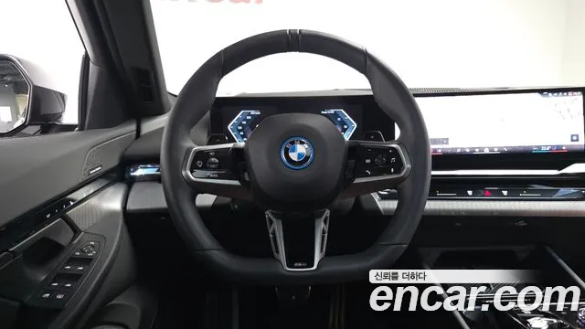 BMW 5 Series G60 — Фото автомобиля 18