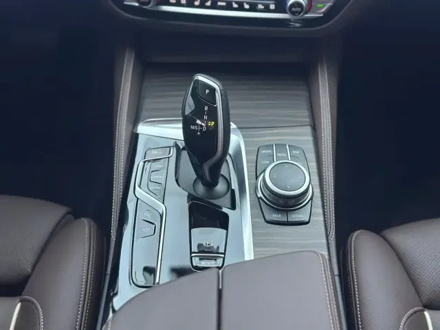 BMW 5 Series — Фото автомобиля 14