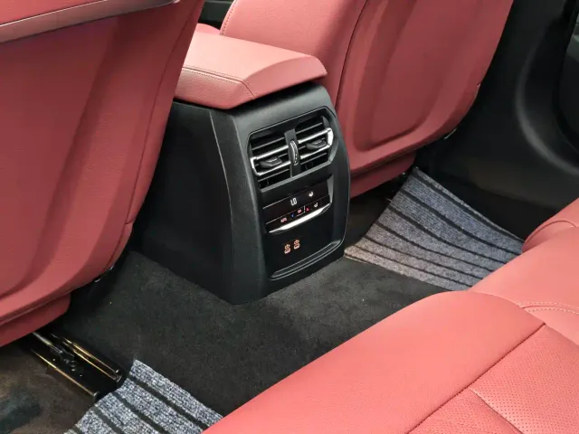 BMW 3 Series — Фото автомобиля 13